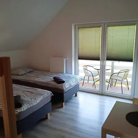 ホームステイ Zatoka メヘリンキ